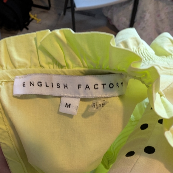 Yellow Green 💚 Ruffled Top - Picture 2 of 3